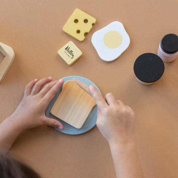 LITTLE DUTCH WOODEN TOASTER SET